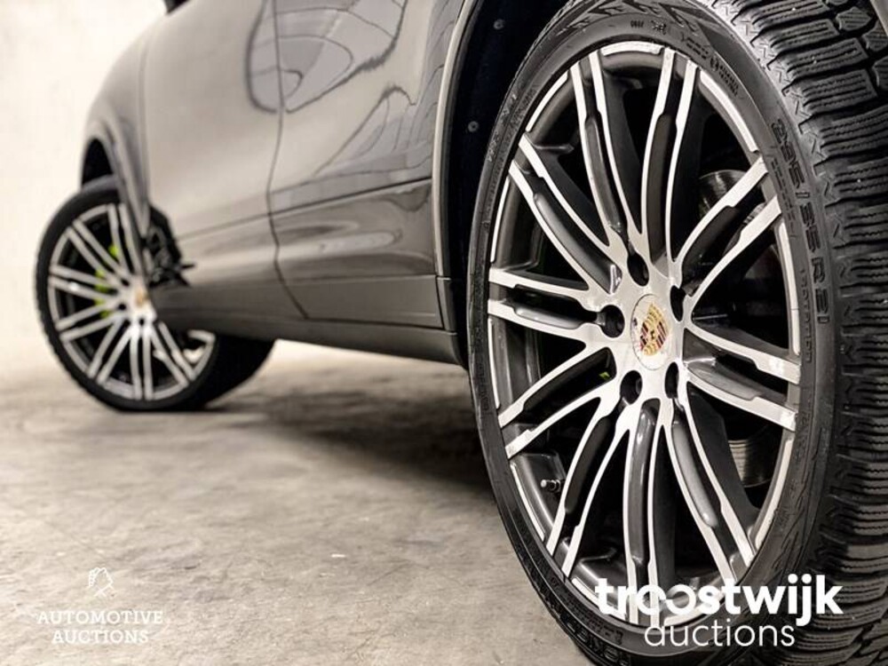 Porsche Cayenne S E-Hybrid 3.0 V6 Sport Chrono 416pk 2015 -Orig NL-, HF-254-S