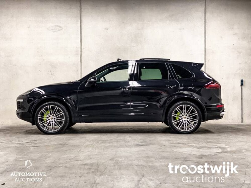 Porsche Cayenne S E-Hybrid 3.0 V6 Sport Chrono 416pk 2015 -Orig NL-, HF-254-S