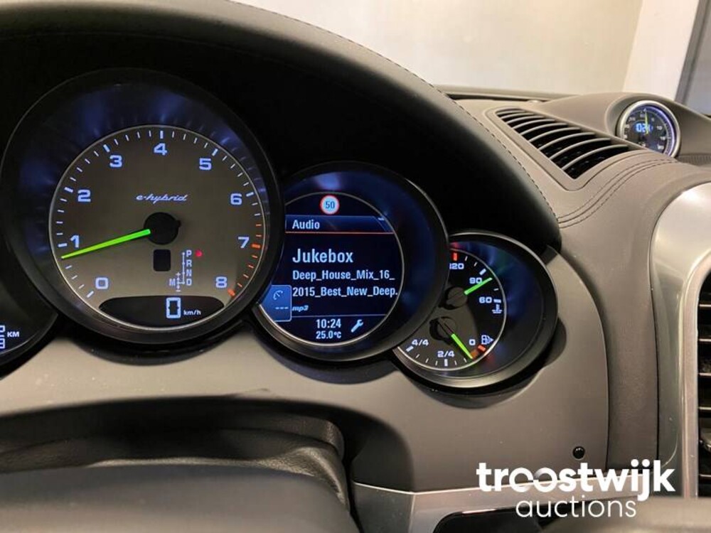 Porsche Cayenne S E-Hybrid 3.0 V6 Sport Chrono 416pk 2015 -Orig NL-, HF-254-S