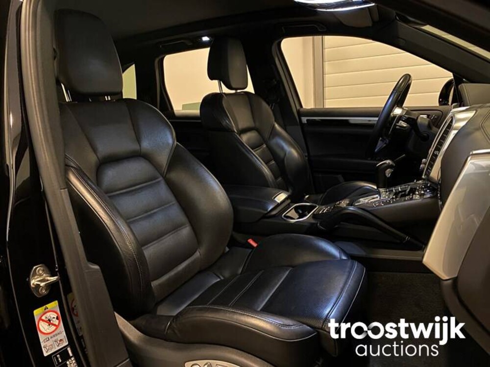 Porsche Cayenne S E-Hybrid 3.0 V6 Sport Chrono 416pk 2015 -Orig NL-, HF-254-S