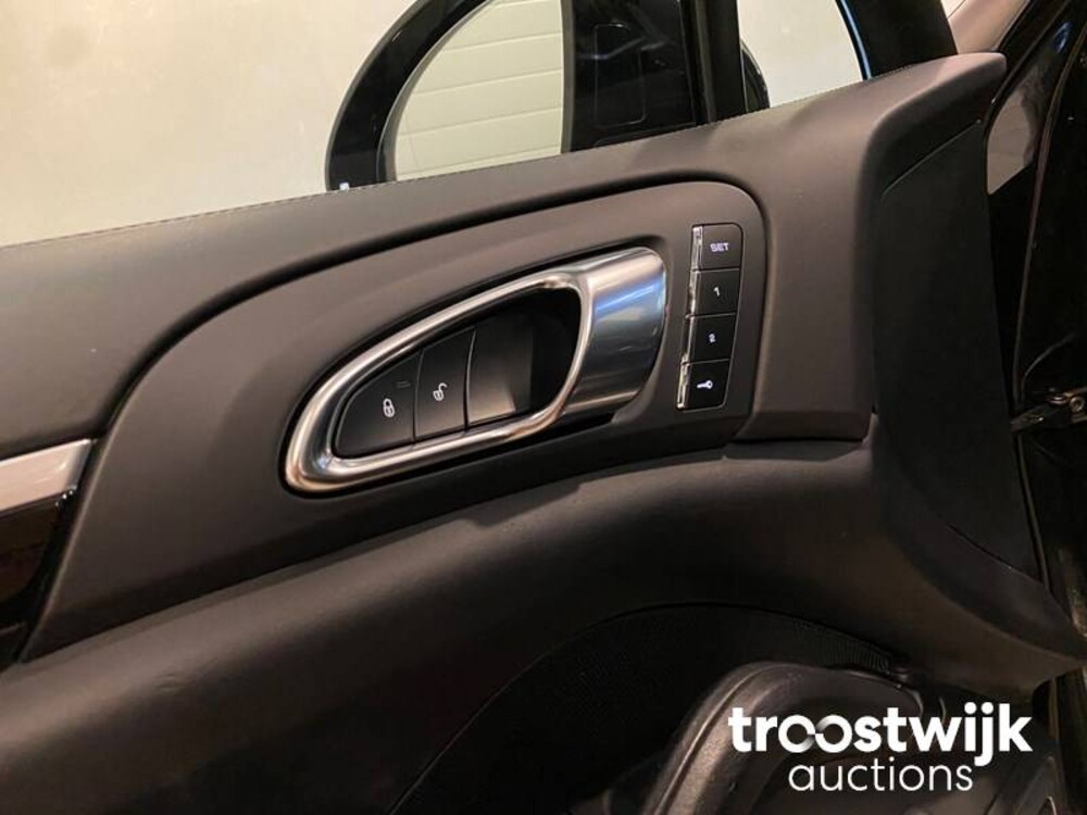 Porsche Cayenne S E-Hybrid 3.0 V6 Sport Chrono 416pk 2015 -Orig NL-, HF-254-S