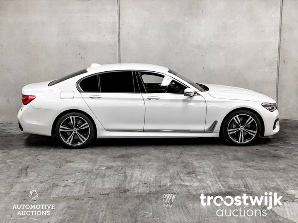 BMW 740i High Executive 326pk 2018 7-Serie, P-673-DS
