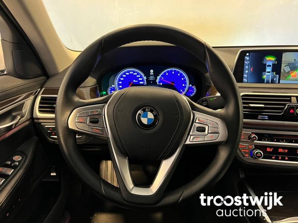 BMW 740i High Executive 326pk 2018 7-Serie, P-673-DS
