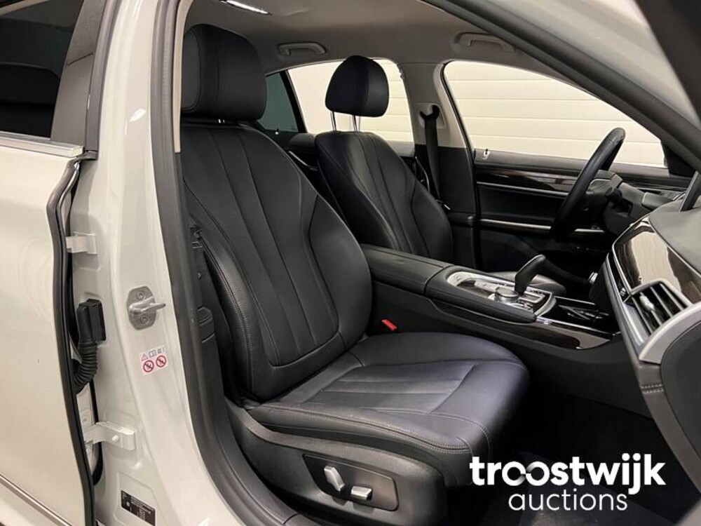 BMW 740i High Executive 326pk 2018 7-Serie, P-673-DS