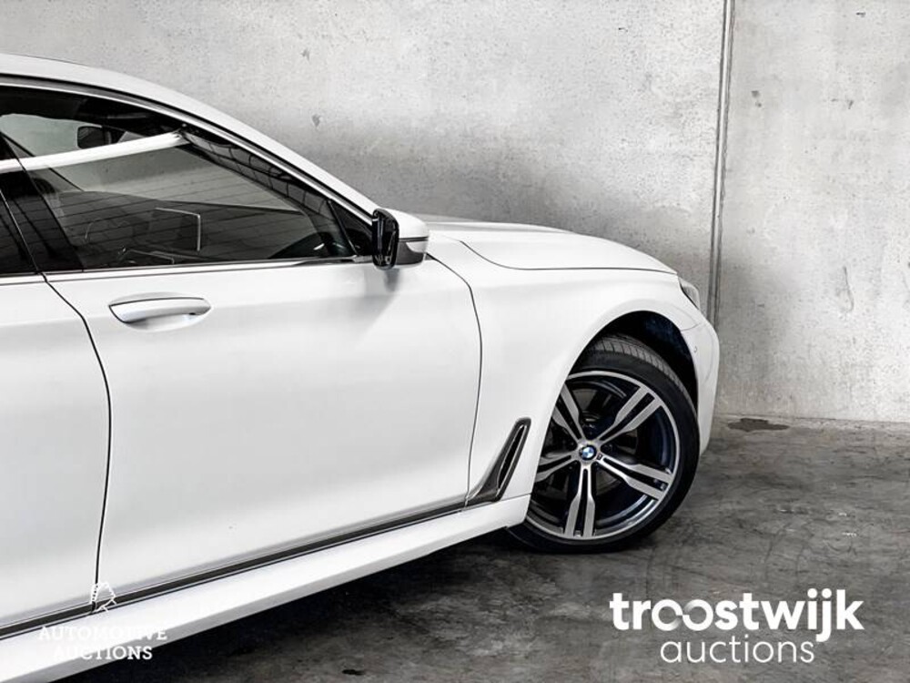 BMW 740i High Executive 326pk 2018 7-Serie, P-673-DS