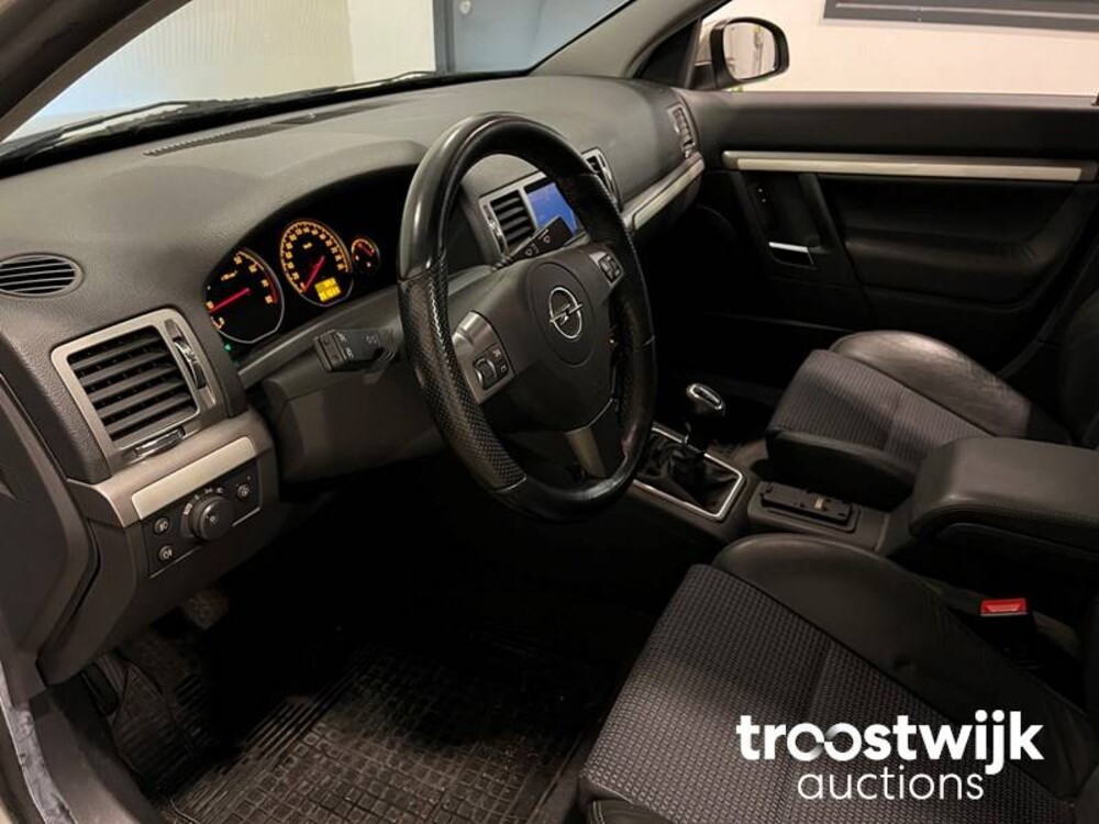 Opel Vectra GTS 2.2-16V Temptation Excellence 1-EIGENAAR 155pk 2008 -Orig. NL-, 94-ZK-ZF