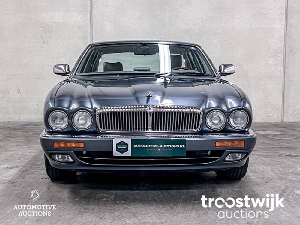 Jaguar Sovereign 4.0 241pk 1996, KF-887-F