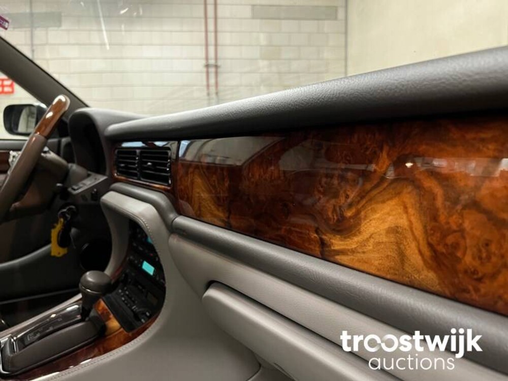Jaguar Sovereign 4.0 241pk 1996, KF-887-F