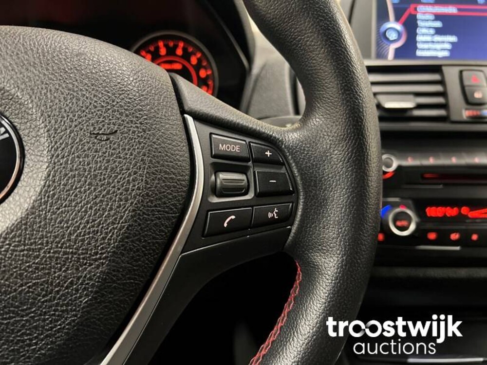 BMW 118i Sportline Business F20  1-serie 170pk 2012, J-413-GL