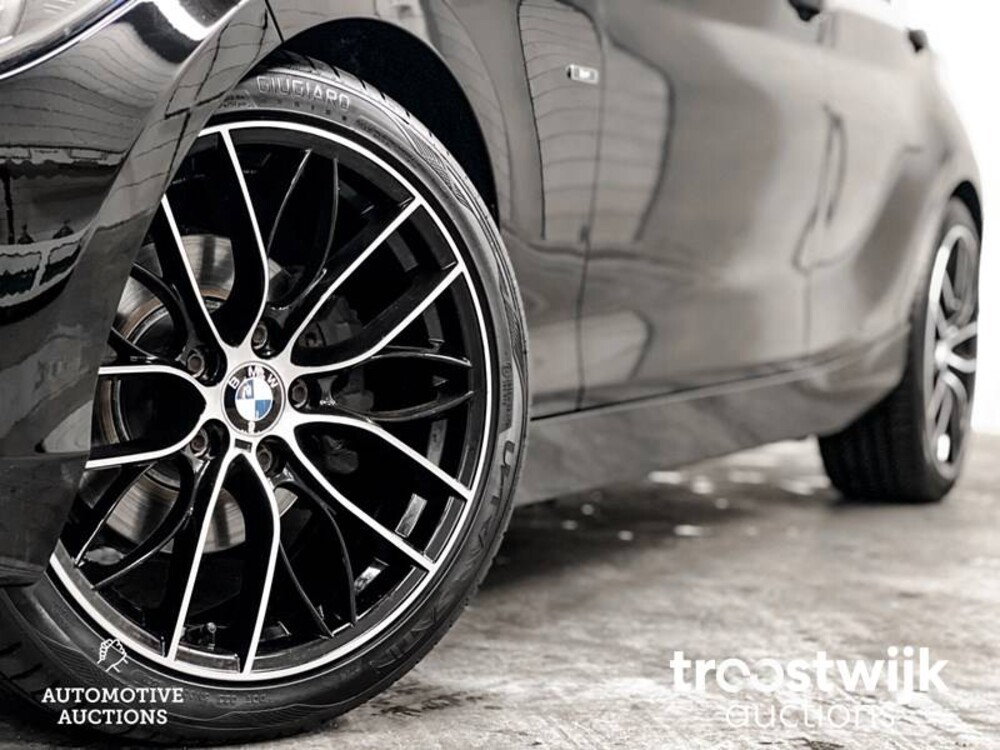 BMW 118i Sportline Business F20  1-serie 170pk 2012, J-413-GL