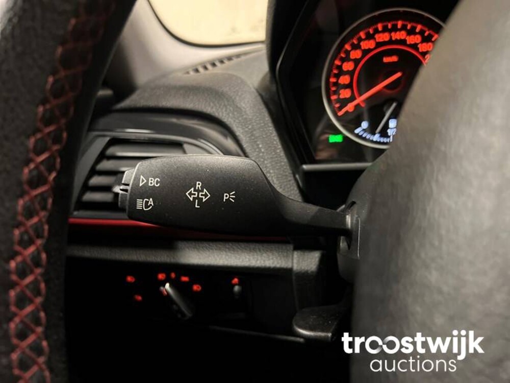 BMW 118i Sportline Business F20  1-serie 170pk 2012, J-413-GL