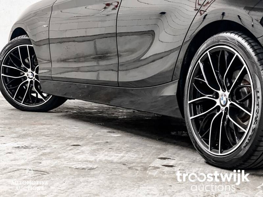 BMW 118i Sportline Business F20  1-serie 170pk 2012, J-413-GL