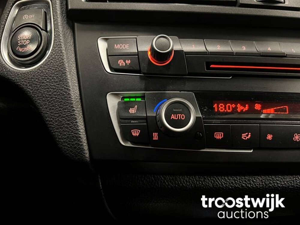 BMW 118i Sportline Business F20  1-serie 170pk 2012, J-413-GL