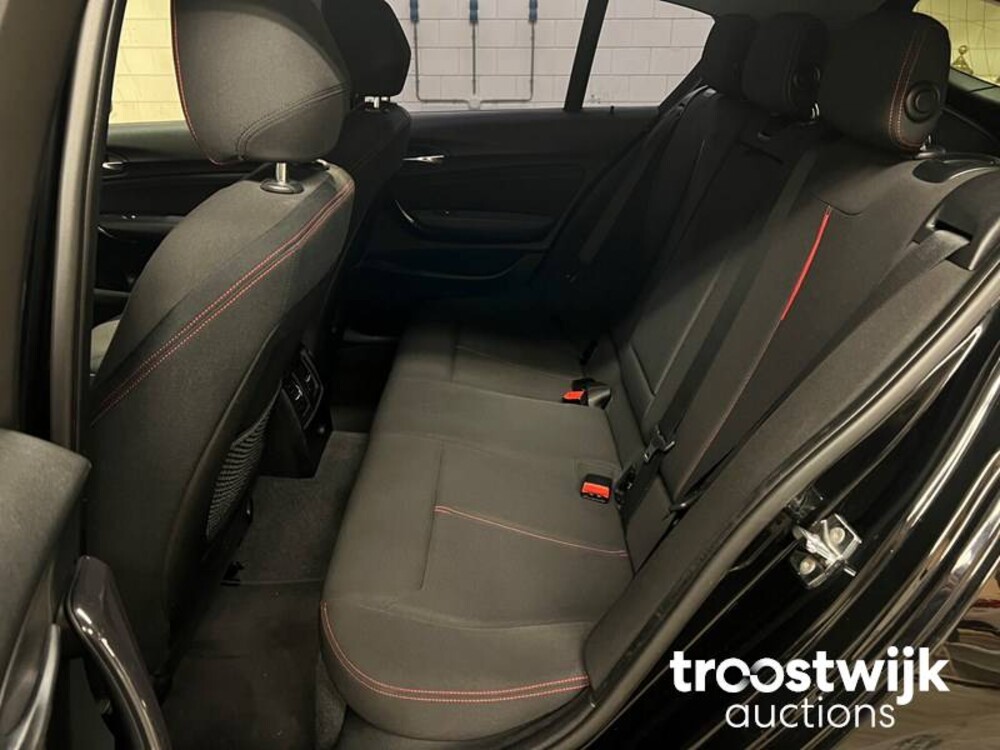 BMW 118i Sportline Business F20  1-serie 170pk 2012, J-413-GL