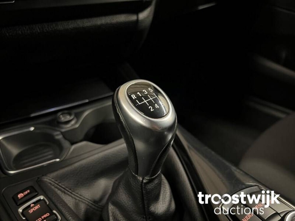 BMW 118i Sportline Business F20  1-serie 170pk 2012, J-413-GL