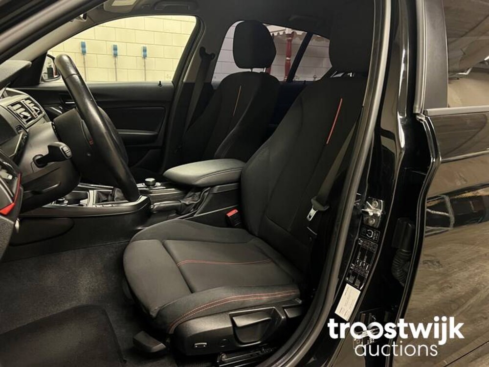 BMW 118i Sportline Business F20  1-serie 170pk 2012, J-413-GL