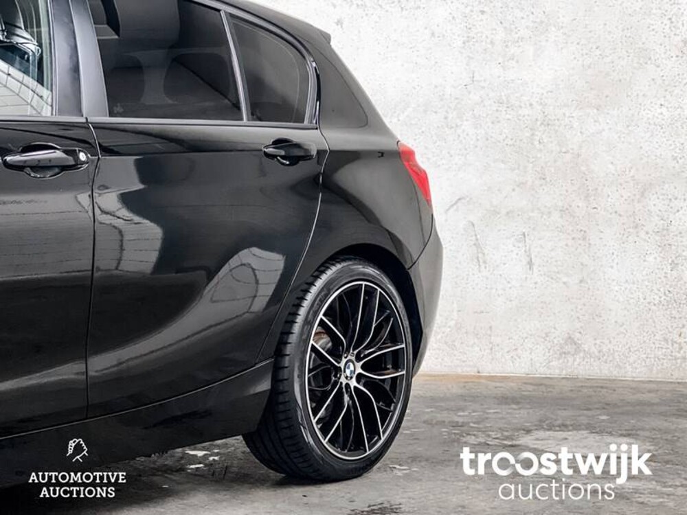 BMW 118i Sportline Business F20  1-serie 170pk 2012, J-413-GL