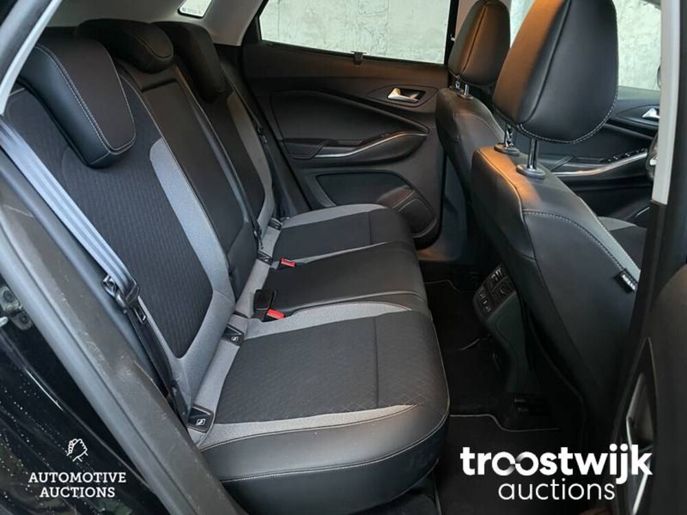 Opel Grandland X 1.2 Turbo Innovation 131pk 2019, H-658-PK