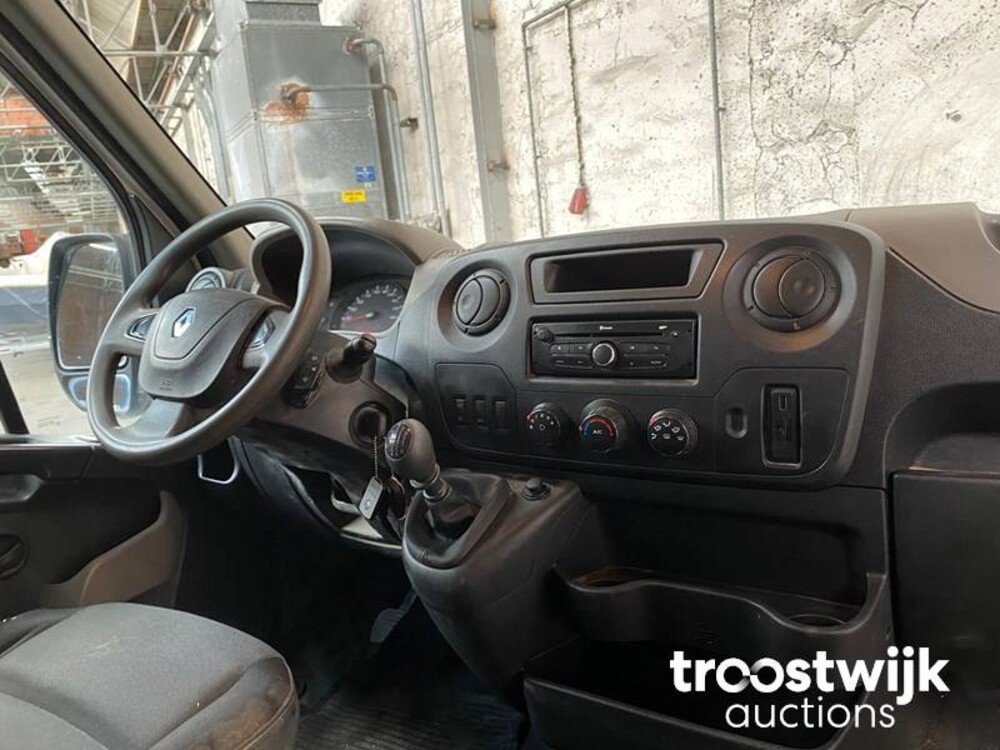 Renault Master T33 2.3 dCi L2H2 Bedrijfswagen