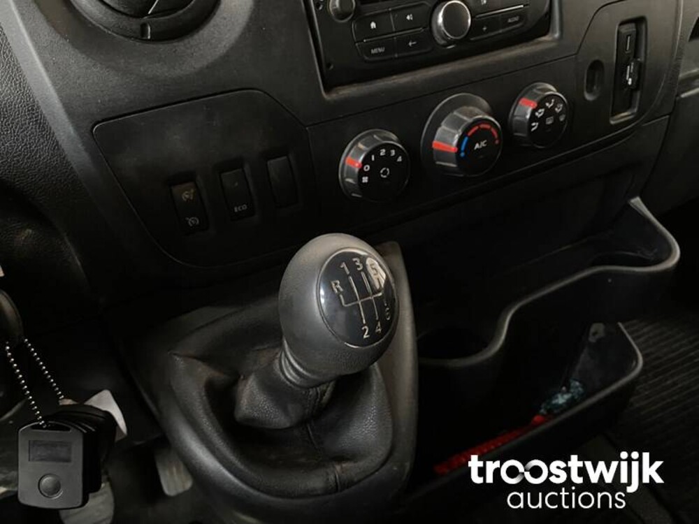 Renault Master T33 2.3 dCi L2H2 Bedrijfswagen