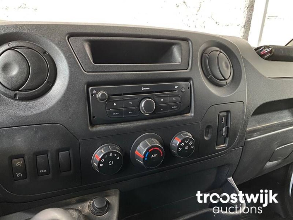 Renault Master T33 2.3 dCi L2H2 Bedrijfswagen
