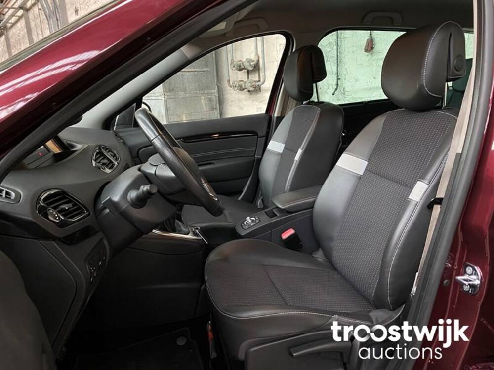 Renault Grand Scenic Bose 1.2 TCe 131pk 2014 -Orig. NL-, 8-TGK-75