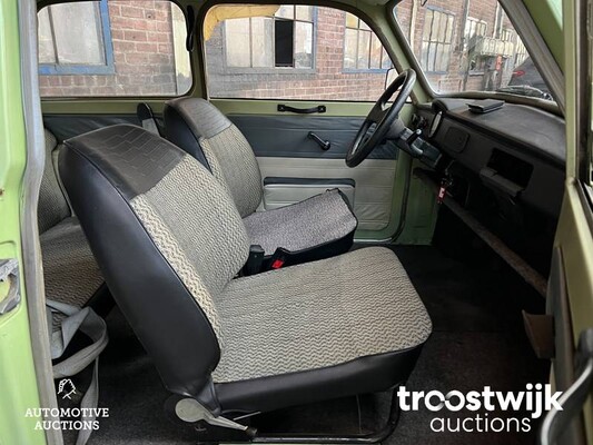 Trabant 601 S Limousine 1976, 75-YD-72