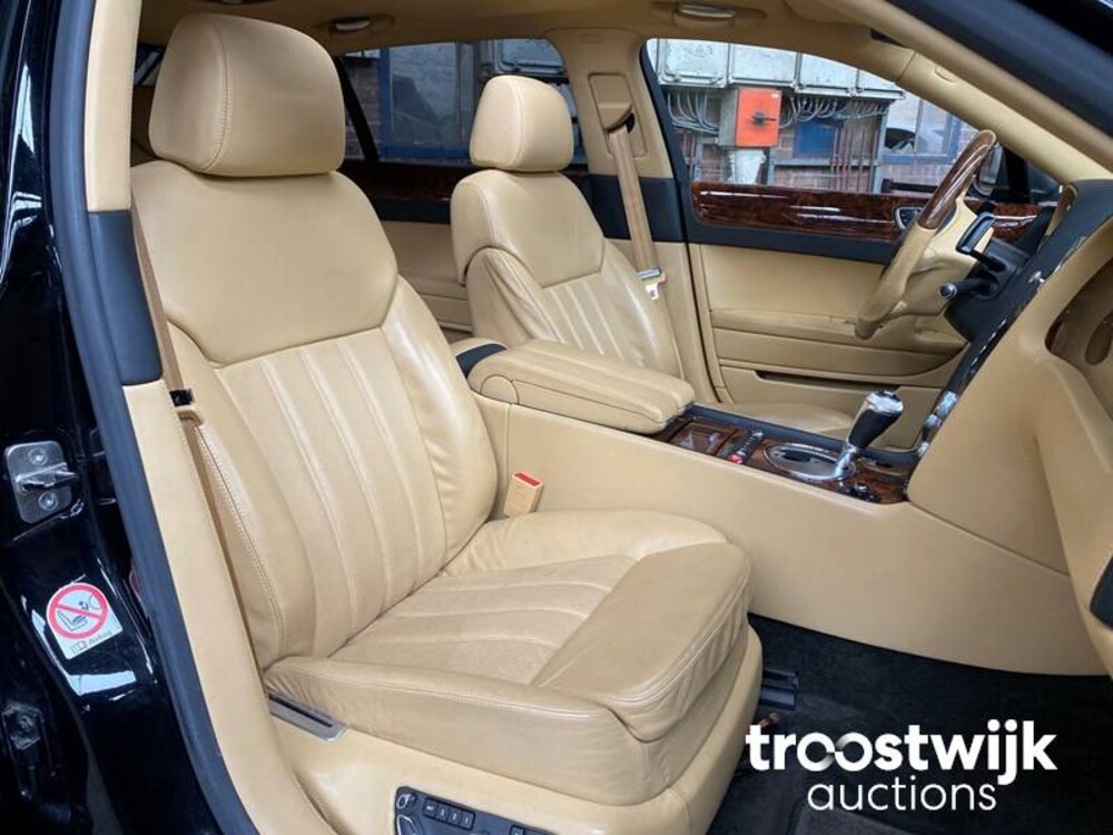 Bentley Continental Flying Spur 6.0 W12 560pk 2006 -Youngtimer-