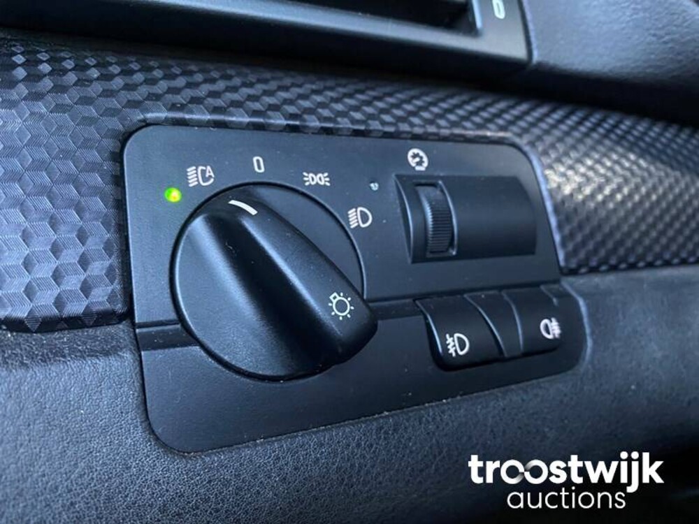 BMW 330Ci Executive E46 300pk 2003, G-943-KT