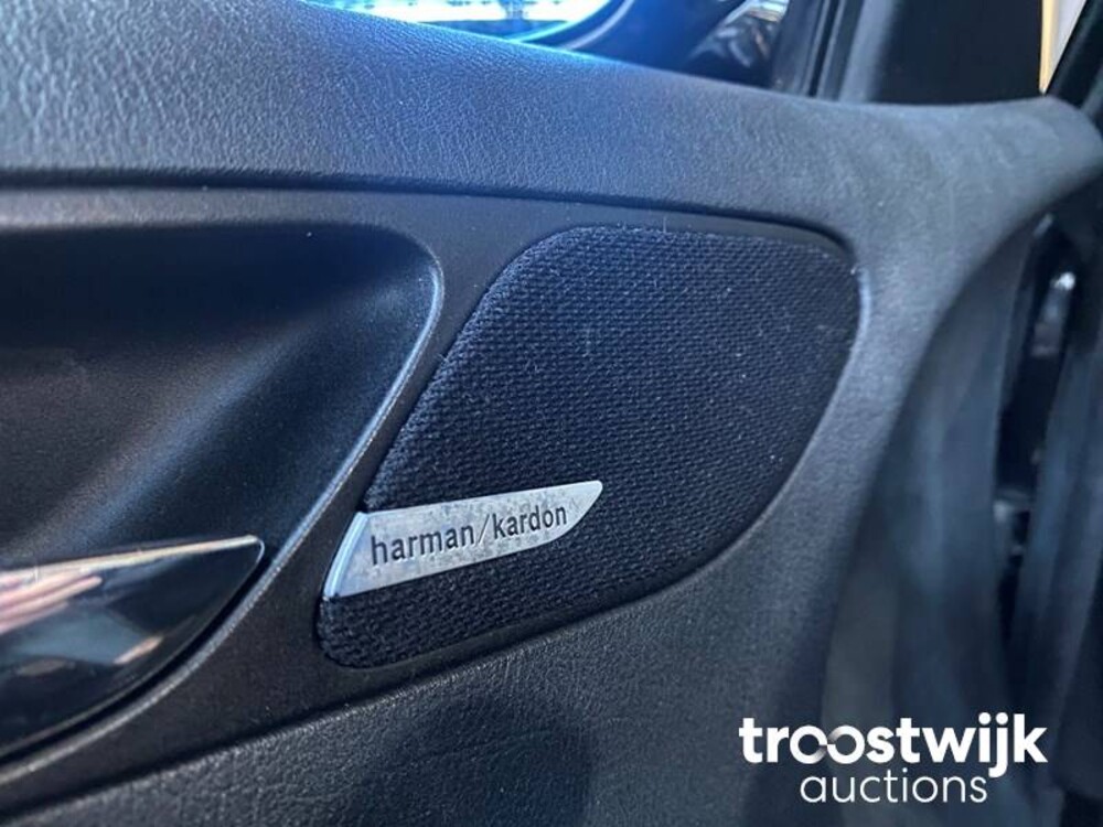 BMW 330Ci Executive E46 300pk 2003, G-943-KT