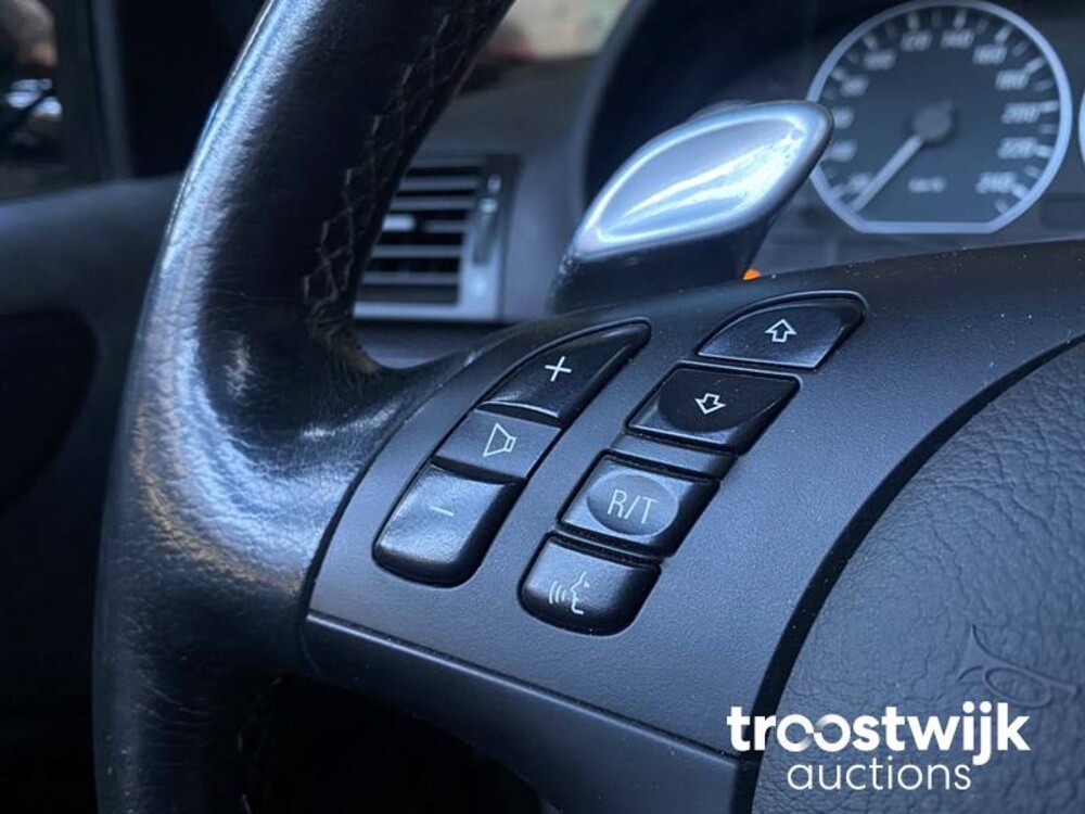 BMW 330Ci Executive E46 300pk 2003, G-943-KT