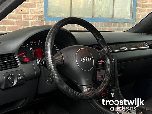 Audi RS6 4.2 quattro 450pk 2003, L-869-NH