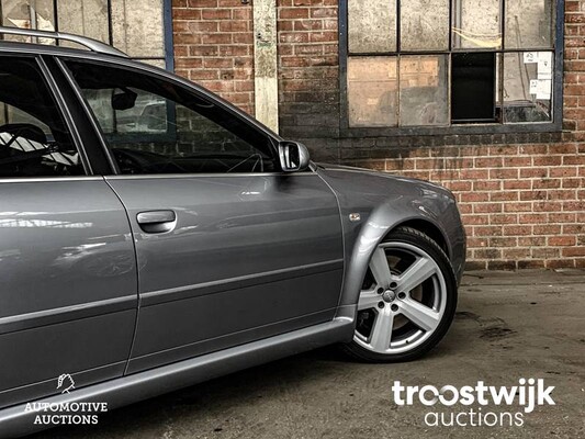 Audi RS6 4.2 quattro 450pk 2003, L-869-NH