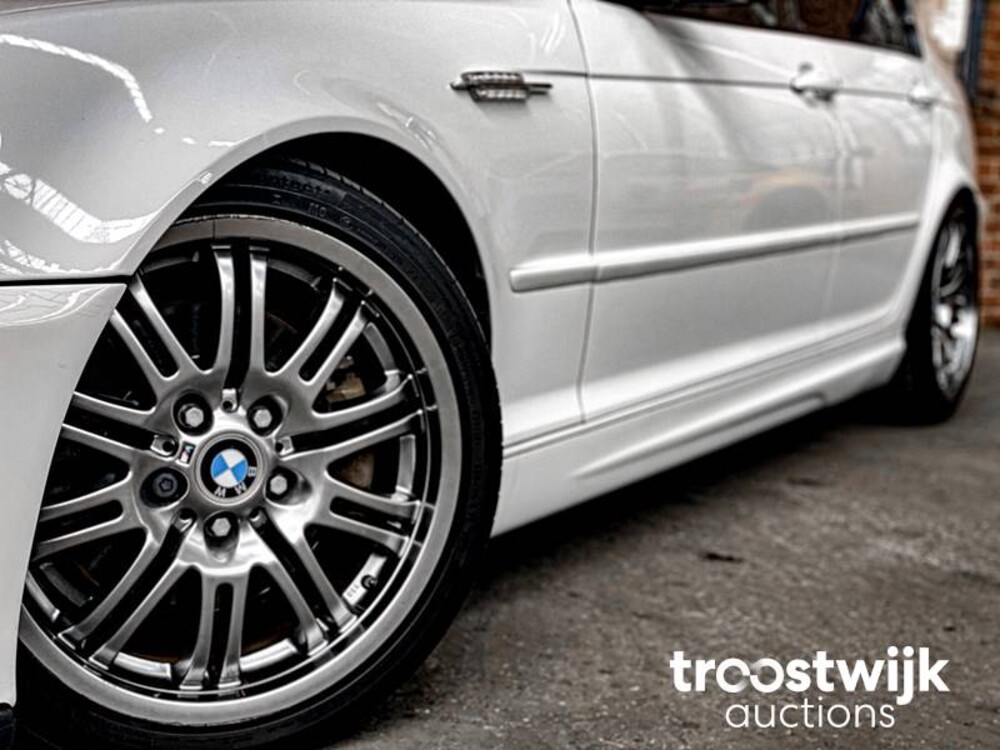 BMW 330i M-Sport Executive E46 SMG 231pk 2003 -Youngtimer-
