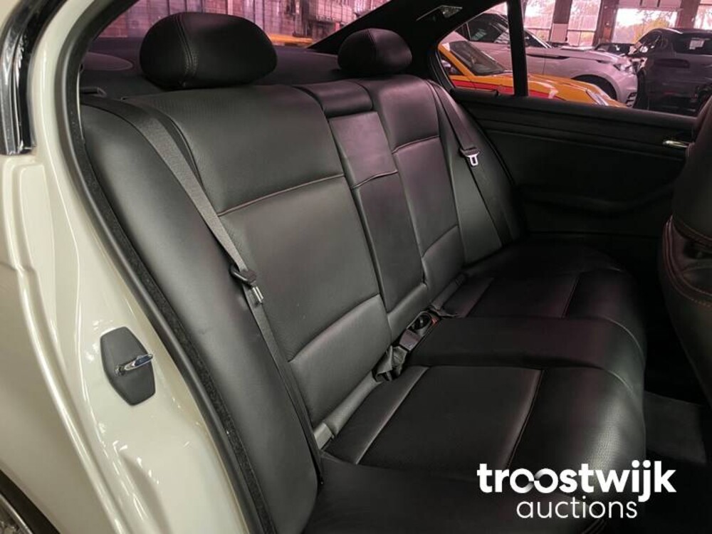 BMW 330i M-Sport Executive E46 SMG 231pk 2003 -Youngtimer-