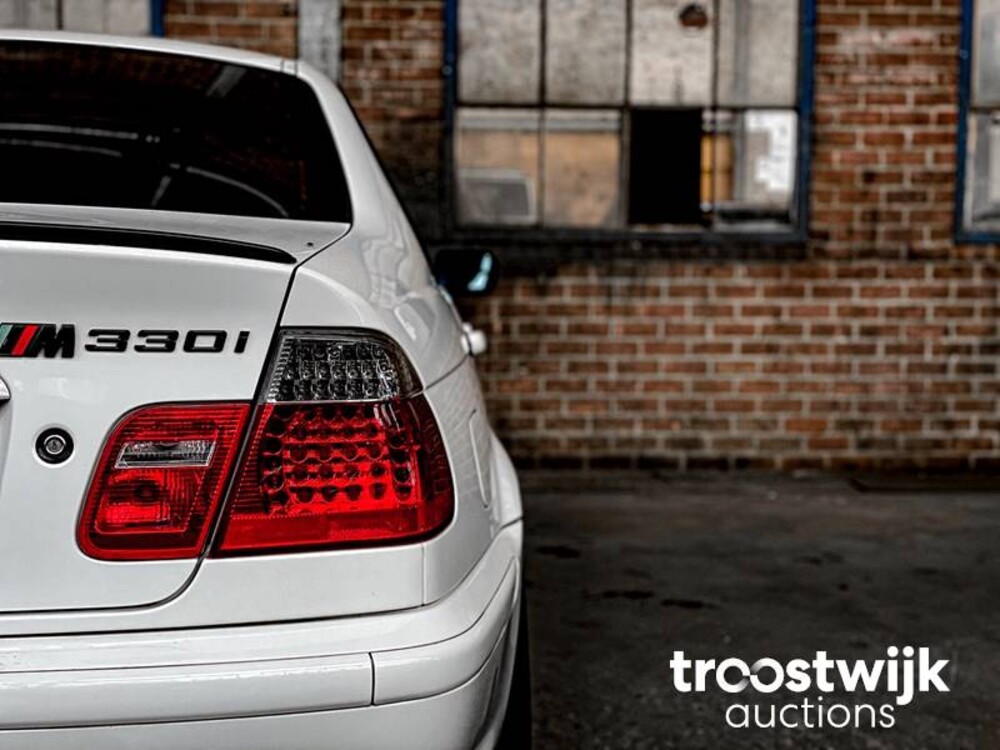 BMW 330i M-Sport Executive E46 SMG 231pk 2003 -Youngtimer-