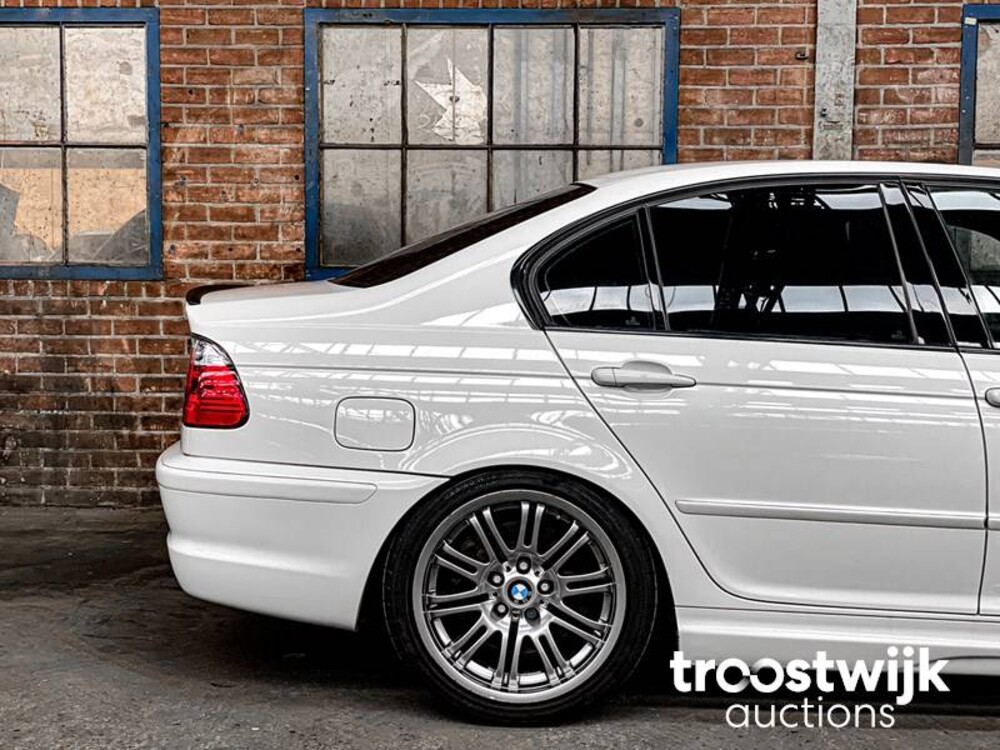 BMW 330i M-Sport Executive E46 SMG 231pk 2003 -Youngtimer-