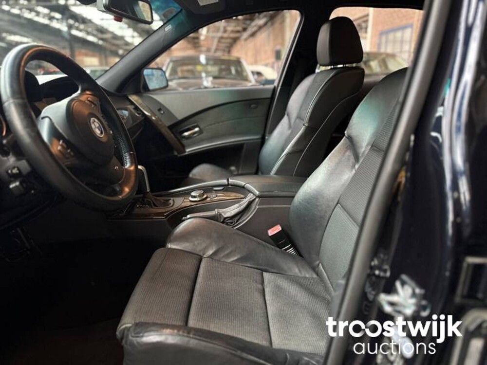 BMW 530i M-Sport Executive E60 258pk 2006 -Youngtimer-