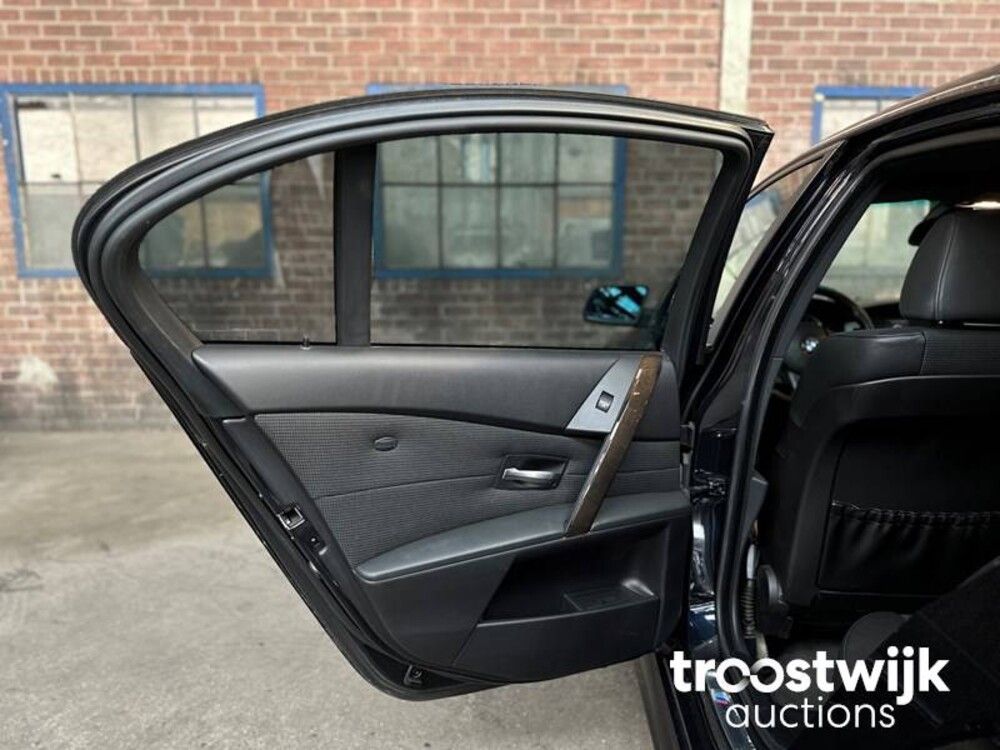 BMW 530i M-Sport Executive E60 258pk 2006 -Youngtimer-