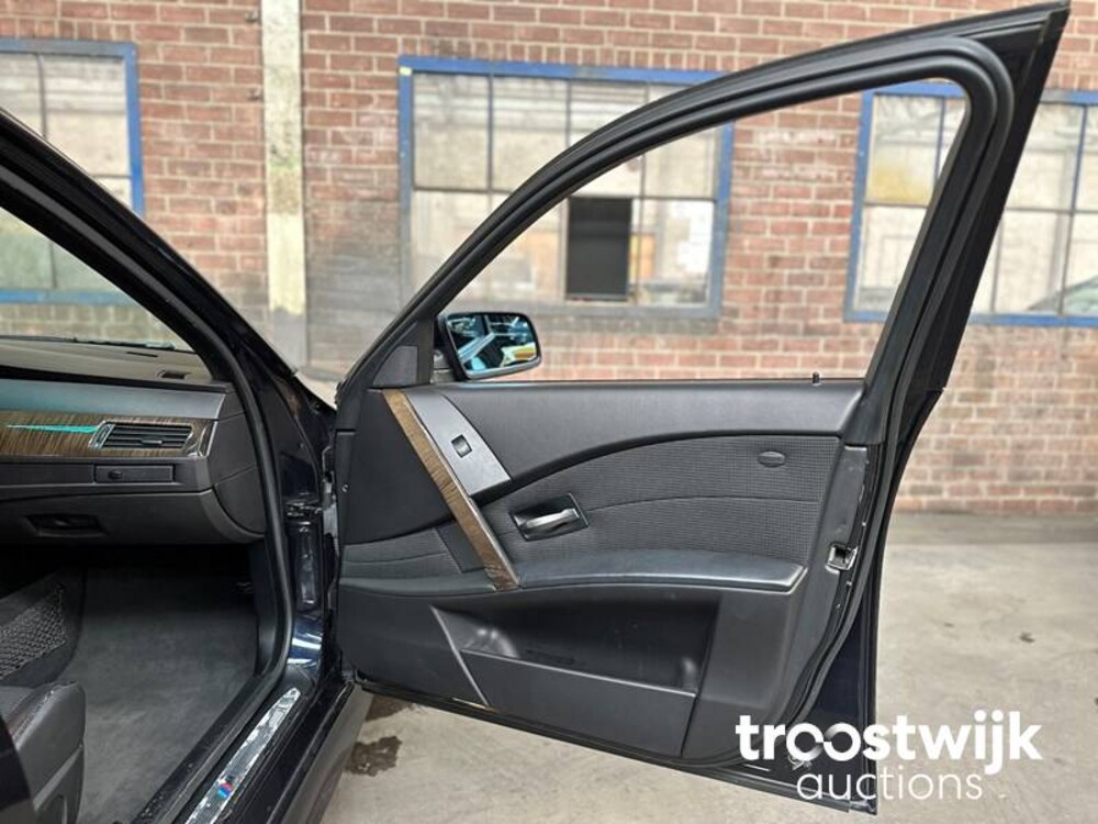 BMW 530i M-Sport Executive E60 258pk 2006 -Youngtimer-