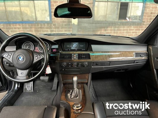 BMW 530i M-Sport Executive E60 258pk 2006 -Youngtimer-