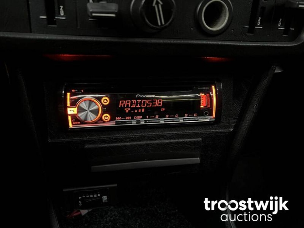 BMW 318 E21  98pk 1977, 80-YA-62