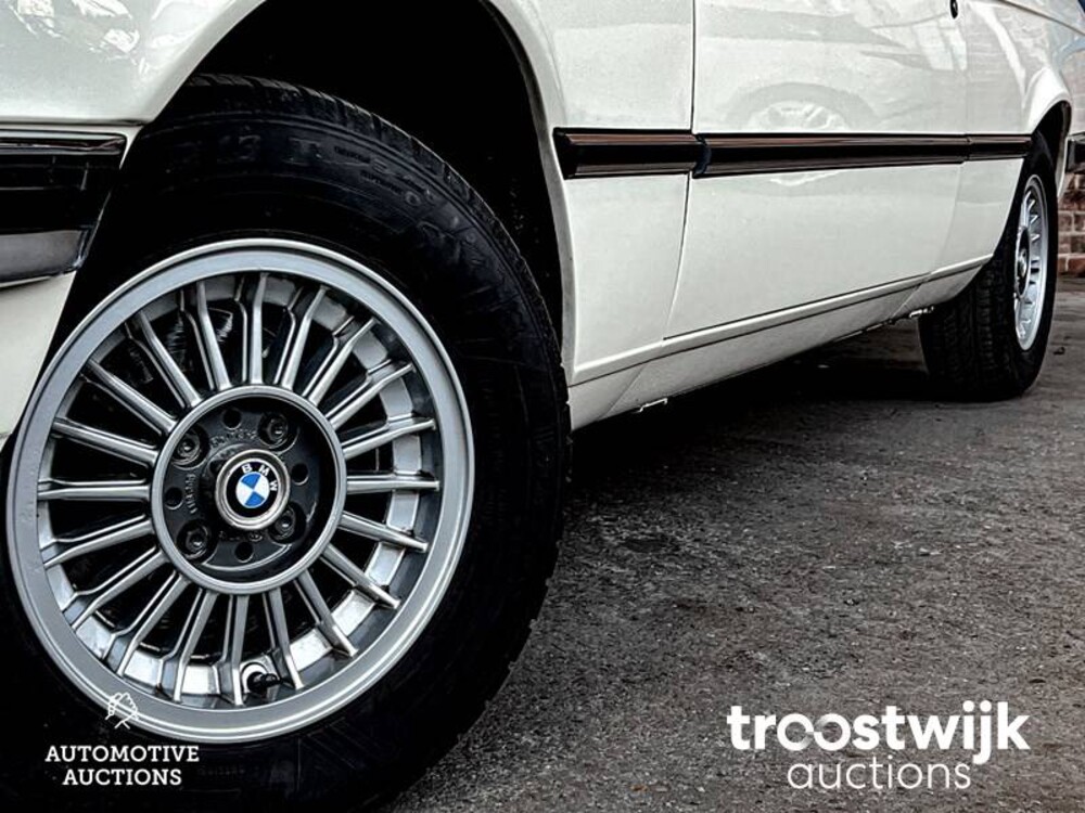 BMW 318 E21  98pk 1977, 80-YA-62