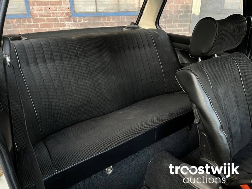 BMW 318 E21  98pk 1977, 80-YA-62