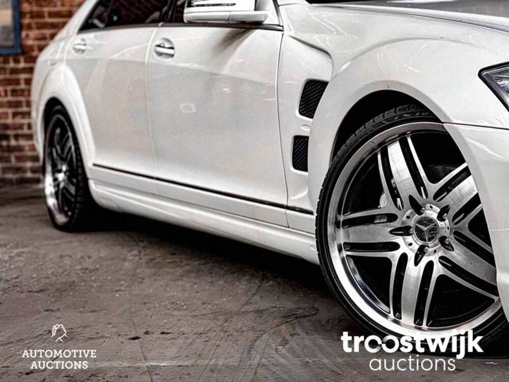 Mercedes-Benz S600 Lang 5.5 V12 517pk 2007 Night View -Youngtimer-