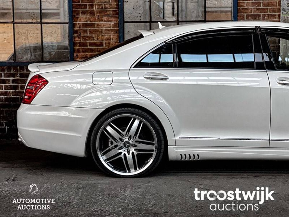 Mercedes-Benz S600 Lang 5.5 V12 517pk 2007 Night View -Youngtimer-