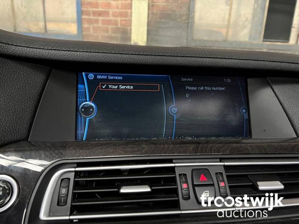 BMW 750Li  F02 4.4 7-serie 407pk 2010