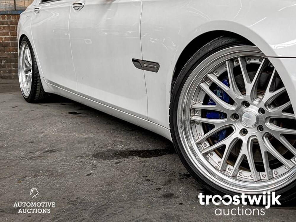BMW 750Li  F02 4.4 7-serie 407pk 2010