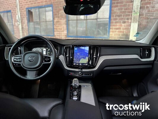 Volvo XC60 2.0 T8 TE AWD Mom. RECHARGE 303pk 2020, R-973-BX