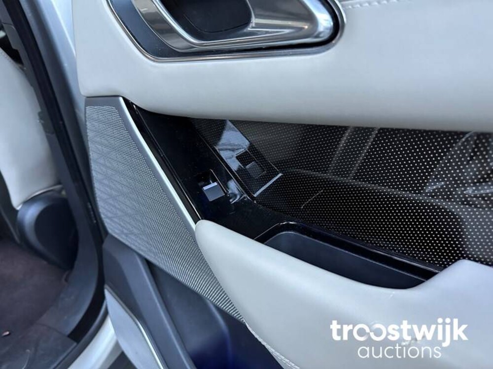 Land Rover Range Rover Velar 3.0 V6 AWD First Edition 300pk 2018, RP-270-X